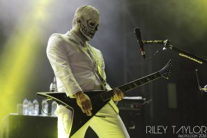 How to Dress Like Wes Borland – PlayGuitarLive.com